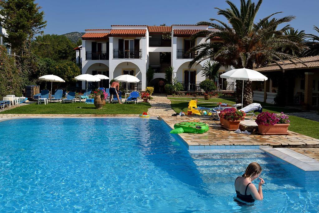 Filorian Hotel Apartments Ахарави Экстерьер фото