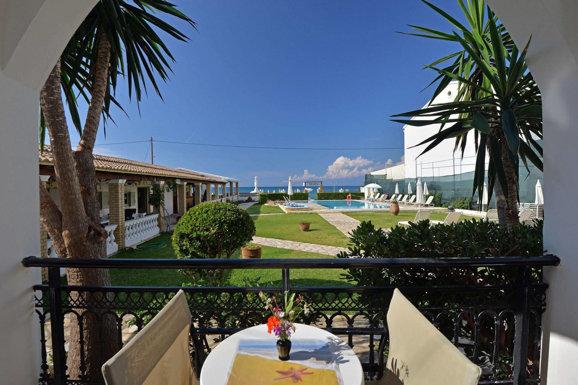 Filorian Hotel Apartments Ахарави Экстерьер фото